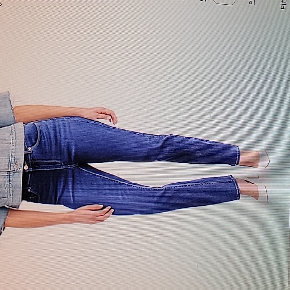 Levi's Strauss Mid Rise Classic Straight Jean